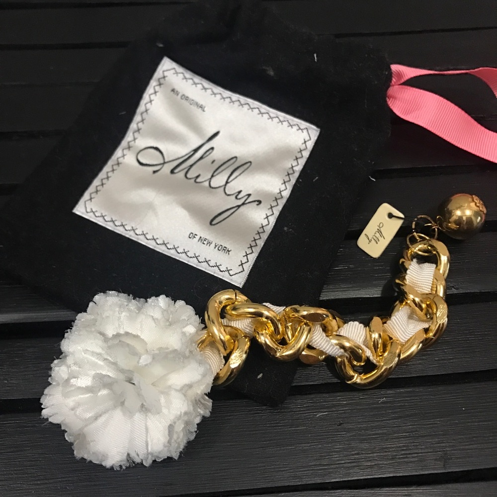 NWT💛Milly💛 chain bracelet with white flower